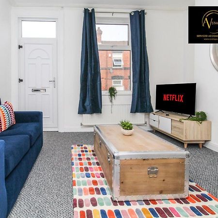 Modern House By Av Stays Short Lets & Serviced Accommodation St Helens St Helens  ภายนอก รูปภาพ