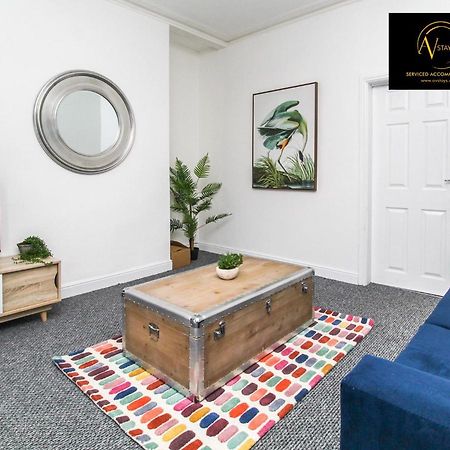 Modern House By Av Stays Short Lets & Serviced Accommodation St Helens St Helens  ภายนอก รูปภาพ