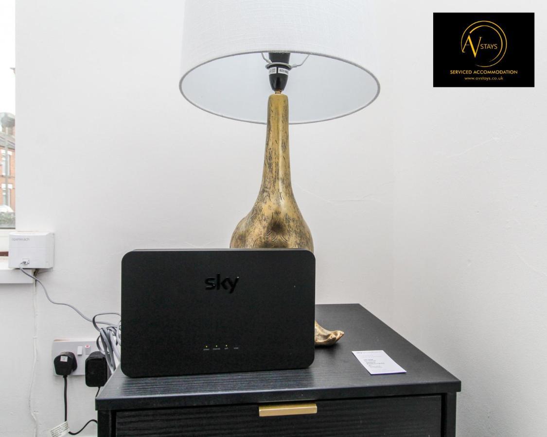 Modern House By Av Stays Short Lets & Serviced Accommodation St Helens St Helens  ภายนอก รูปภาพ