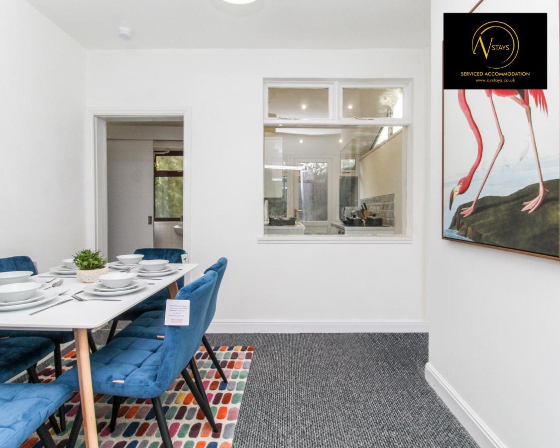 Modern House By Av Stays Short Lets & Serviced Accommodation St Helens St Helens  ภายนอก รูปภาพ